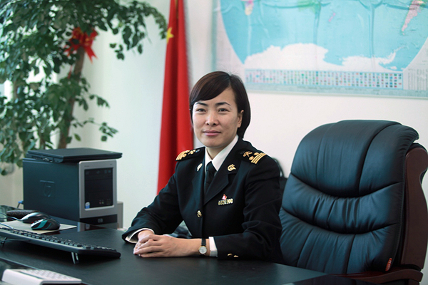 20141008机场海关杨华关长在线访谈图片.jpg