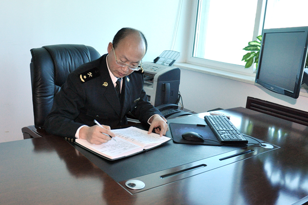 20141027专访锦州海关李延城关长.jpg
