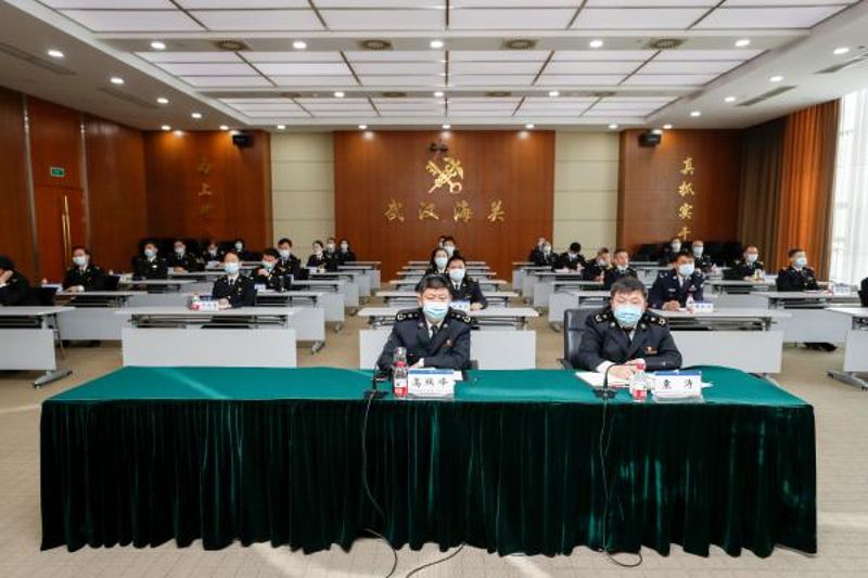 4月27日关长高瑞峰副关长袁涛参加全国海关卫生检疫工作视频会议